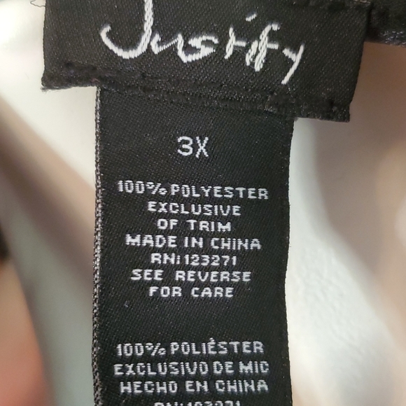 Justify Rose Peasant Blouse, size 3x - Picture 3 of 4